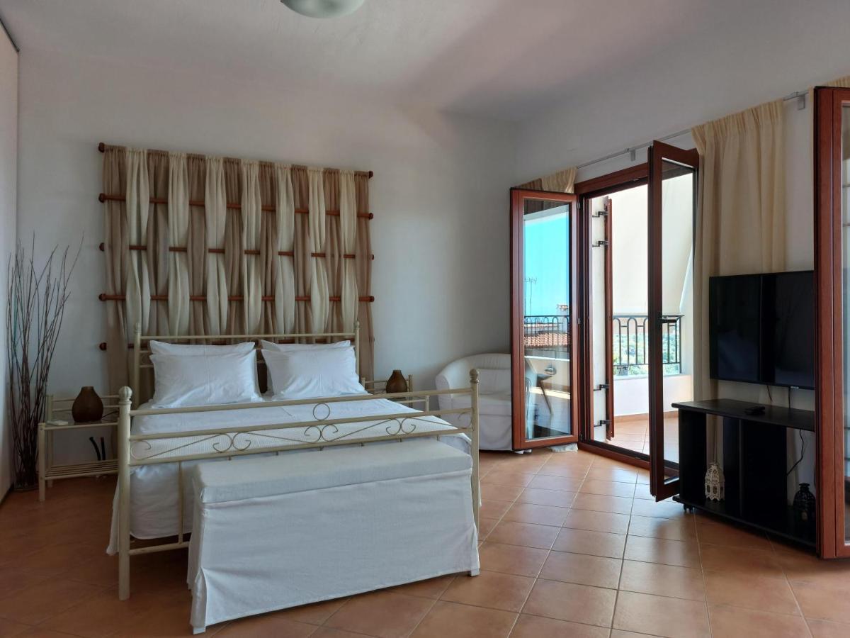 Horizon Studios With Sea View - Free Parking Глосса Екстер'єр фото