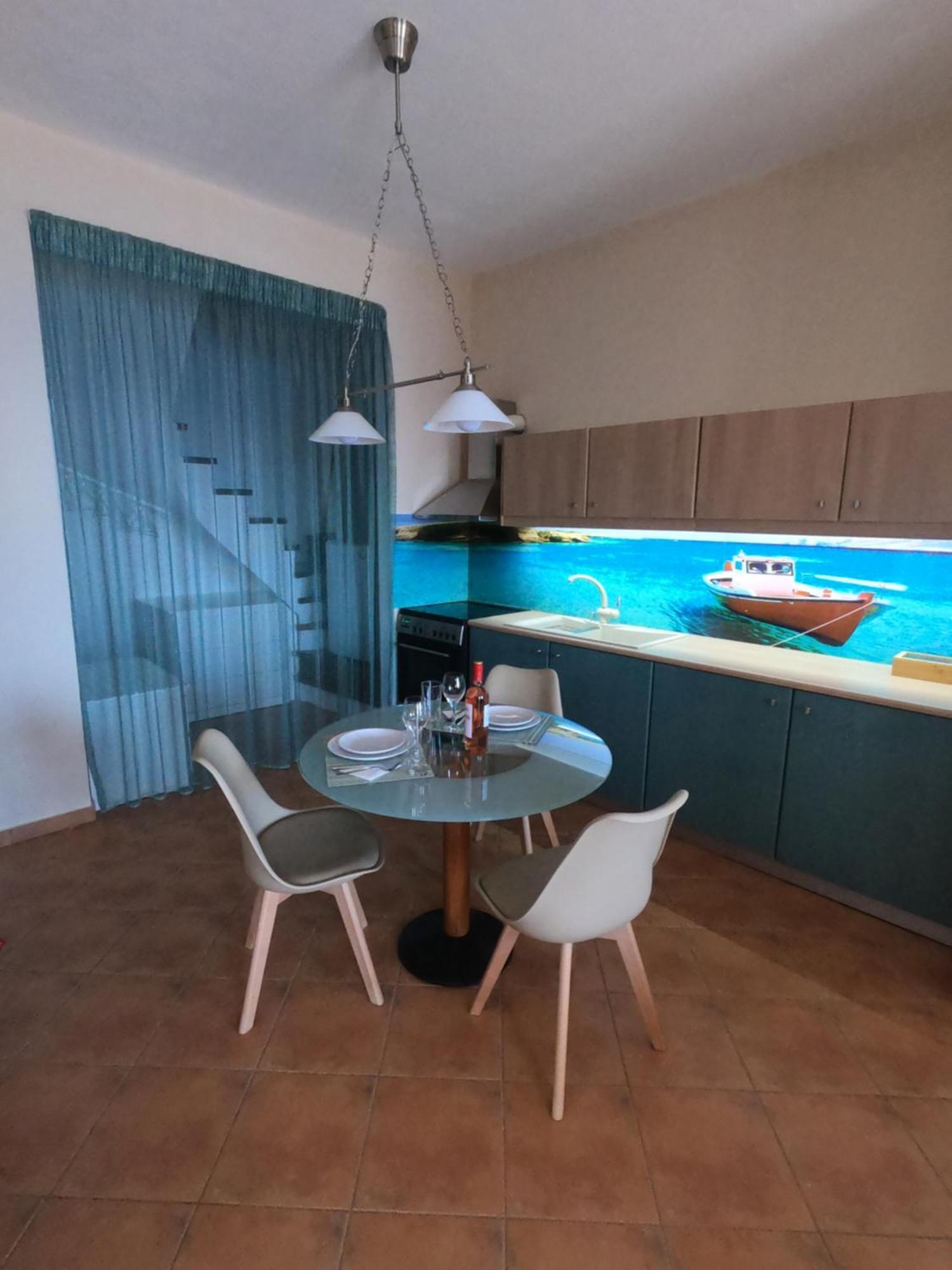 Horizon Studios With Sea View - Free Parking Глосса Екстер'єр фото