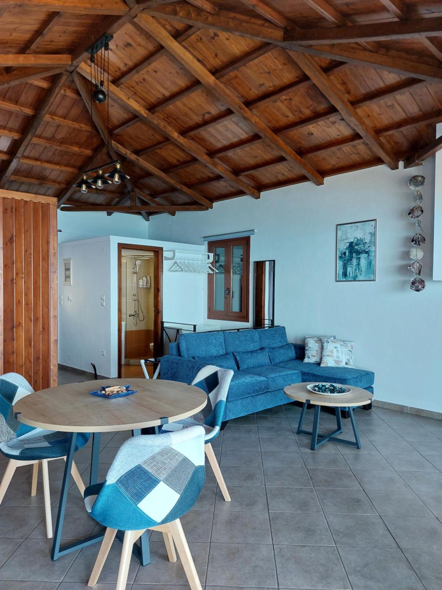 Horizon Studios With Sea View - Free Parking Глосса Екстер'єр фото